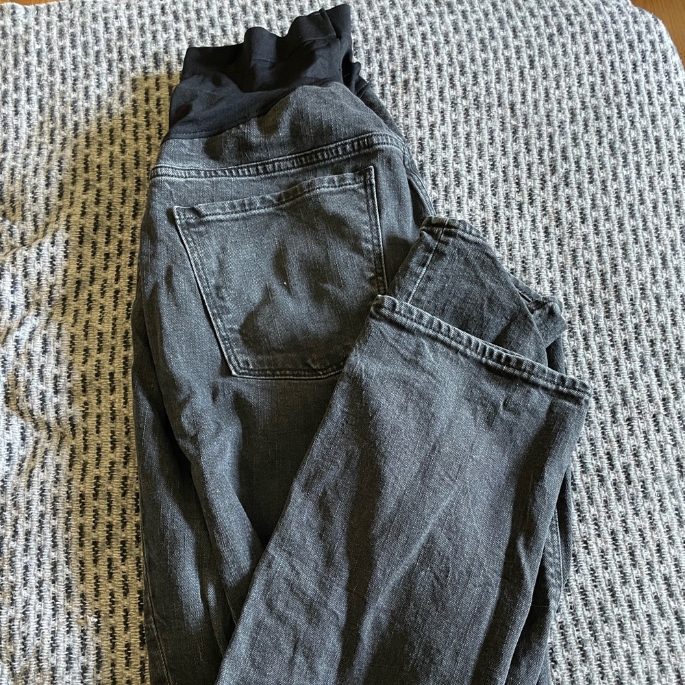 Old navy maternity boyfriend Jean